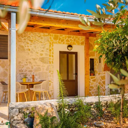 Holiday Home Mare By Interhome